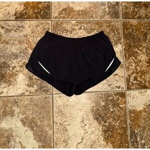 Lululemon Hotty Hot Short 2.5”